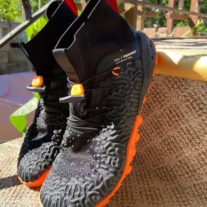 Vivobarefoot Tempest - run, swim shoe. Barely used. Size 9.